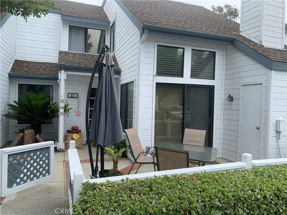 41 Fallingstar #28 Irvine, CA 92614