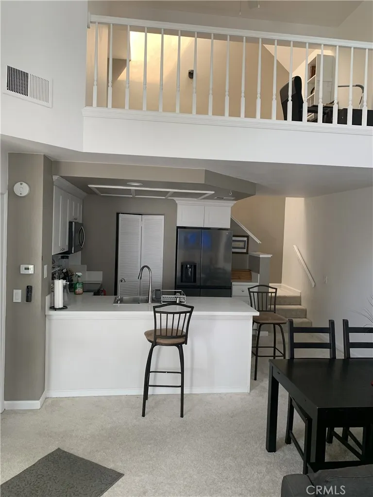 41 Fallingstar #28 Irvine, CA 92614