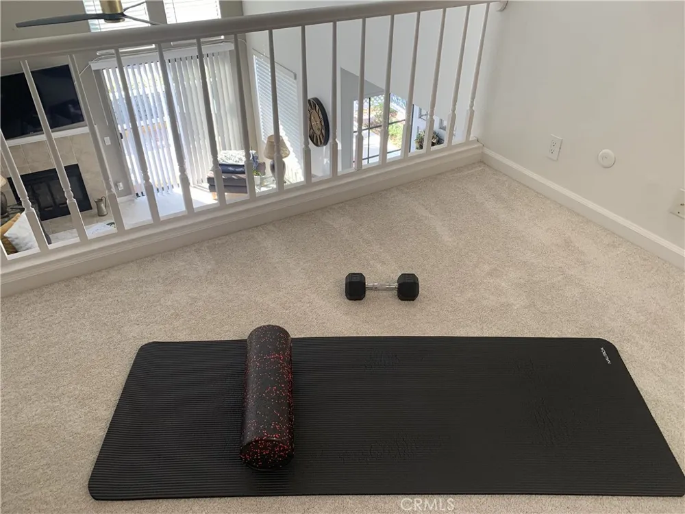 41 Fallingstar #28 Irvine, CA 92614