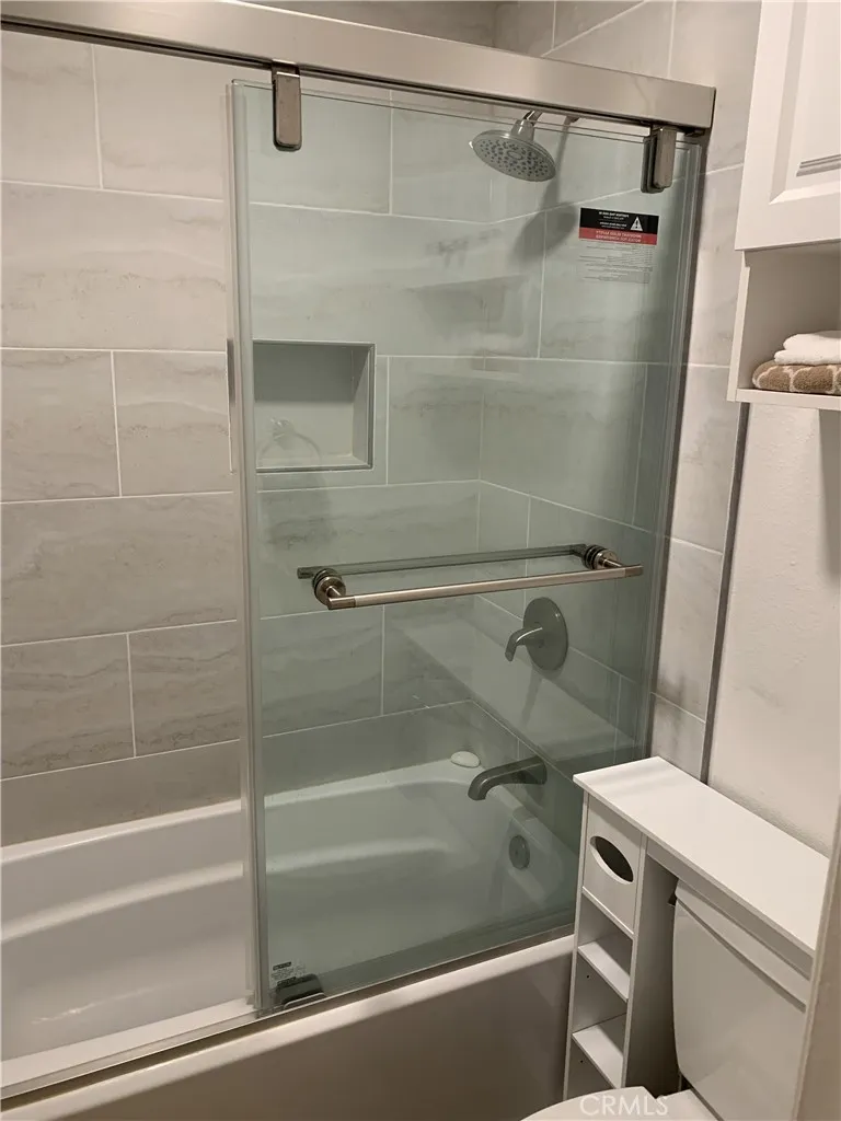 41 Fallingstar #28 Irvine, CA 92614