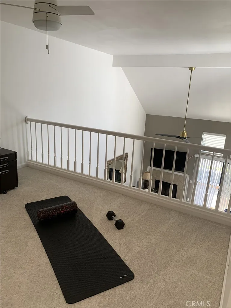41 Fallingstar #28 Irvine, CA 92614