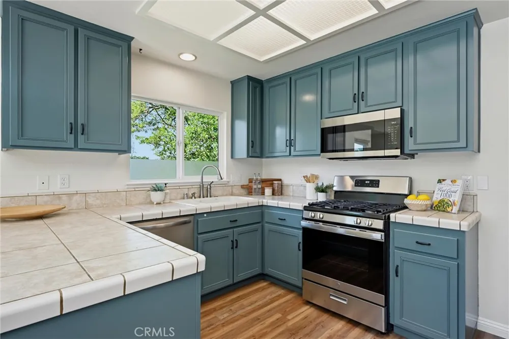 19345 Moon Ridge Hidden Valley Lake, CA 95467