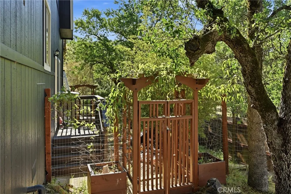 19345 Moon Ridge Hidden Valley Lake, CA 95467