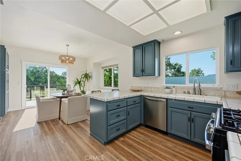 19345 Moon Ridge Hidden Valley Lake, CA 95467