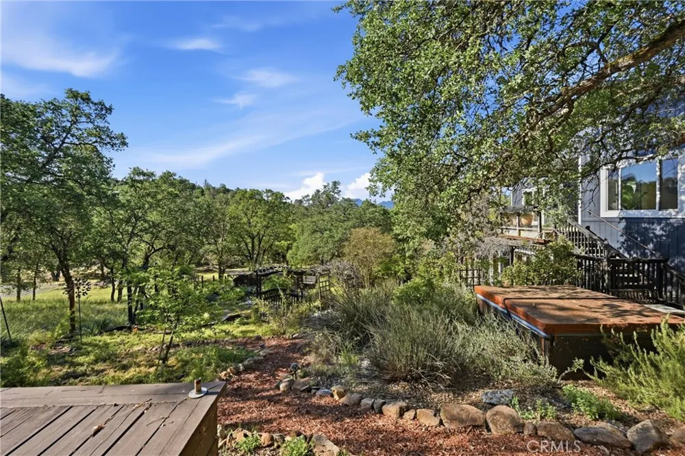 19345 Moon Ridge Hidden Valley Lake, CA 95467