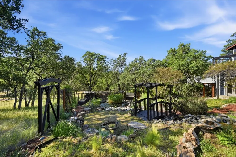 19345 Moon Ridge Hidden Valley Lake, CA 95467