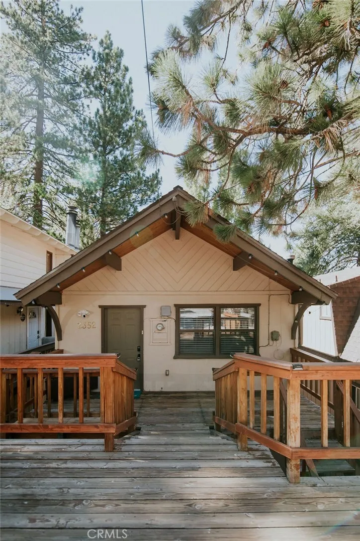 2352 Pine Drive Arrowbear, CA 92382