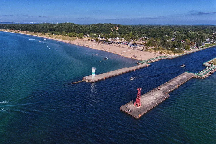 Lenox Ave Pentwater, MI 49449