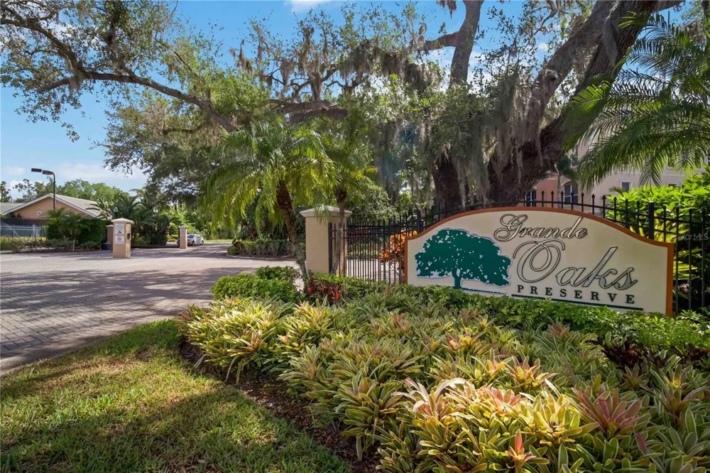 5246 MANORWOOD DRIVE #4C Sarasota, FL 34235