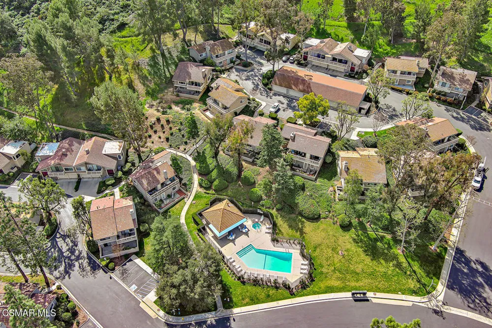576 Calle De Las Ovejas Oak Park, CA 91377