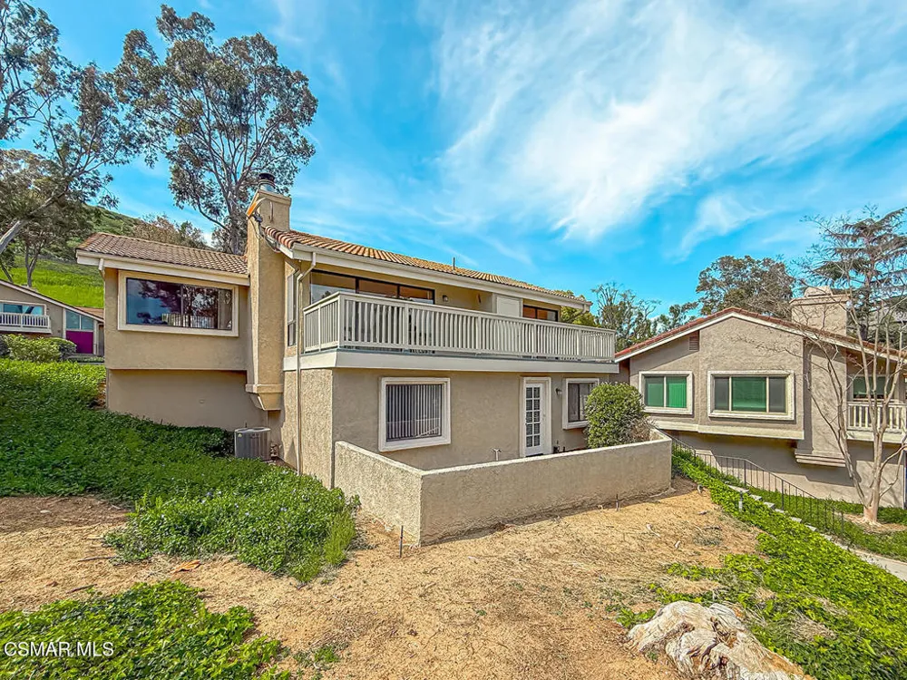 576 Calle De Las Ovejas Oak Park, CA 91377