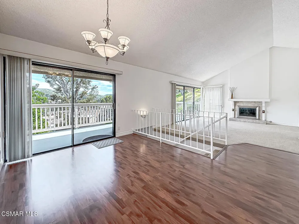 576 Calle De Las Ovejas Oak Park, CA 91377