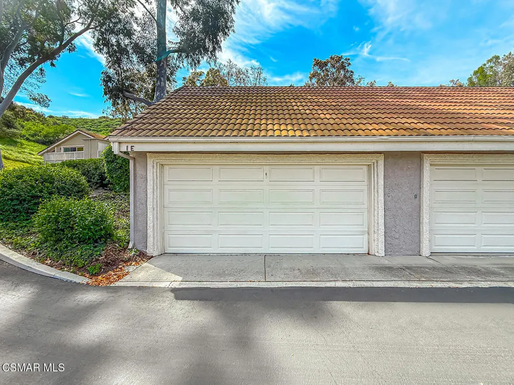 576 Calle De Las Ovejas Oak Park, CA 91377