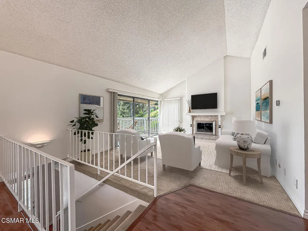 576 Calle De Las Ovejas Oak Park, CA 91377