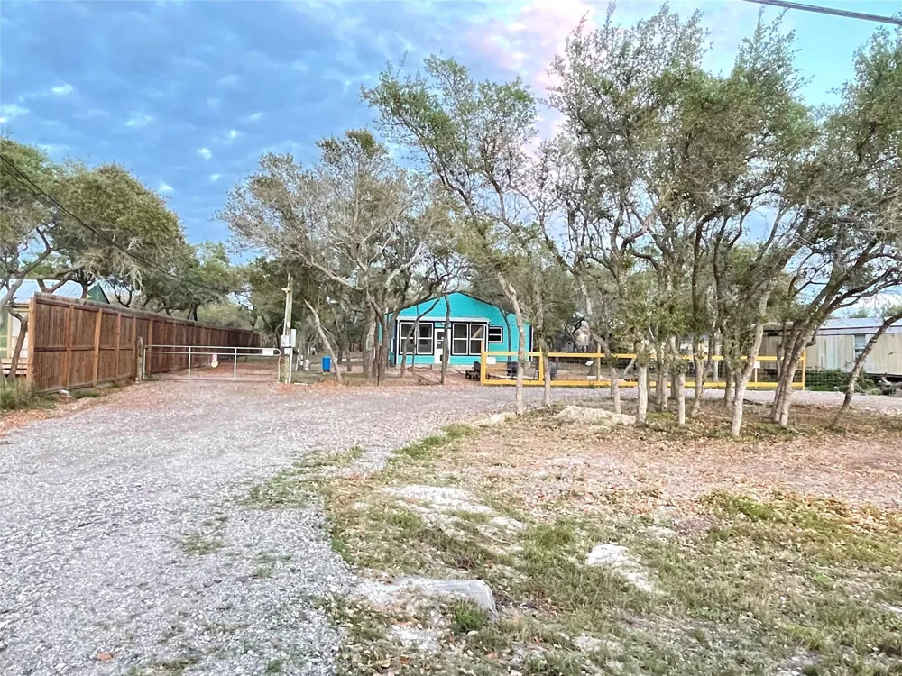 1016 Hardee Street Rockport, TX 78382