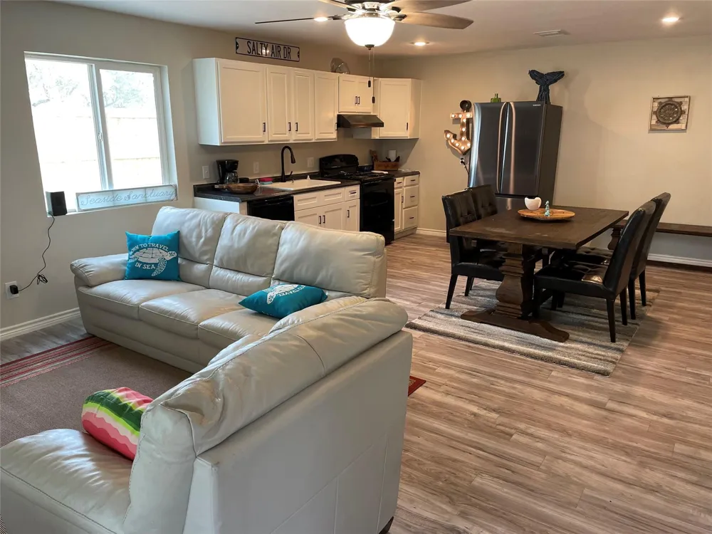 1016 Hardee Street Rockport, TX 78382
