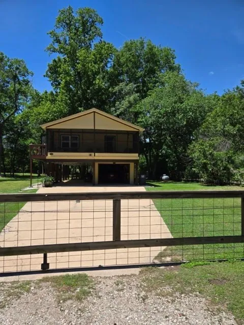 123 White Oak Drive