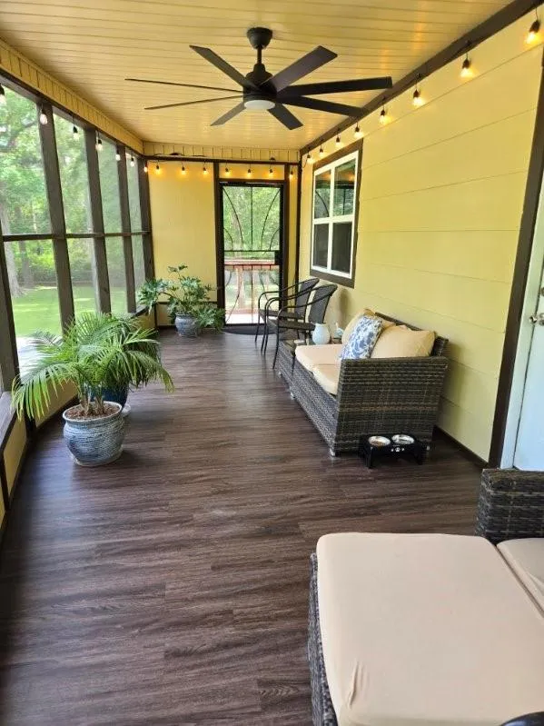 123 White Oak Drive Woodbranch, TX 77357