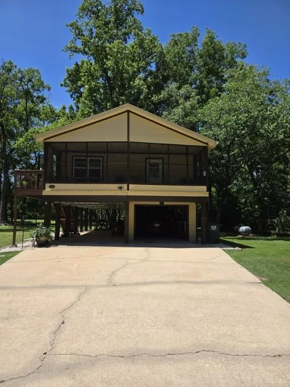 123 White Oak Drive Woodbranch, TX 77357