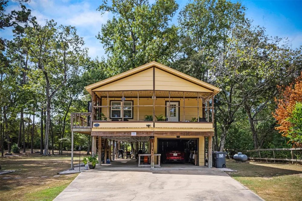 123 White Oak Drive Woodbranch, TX 77357