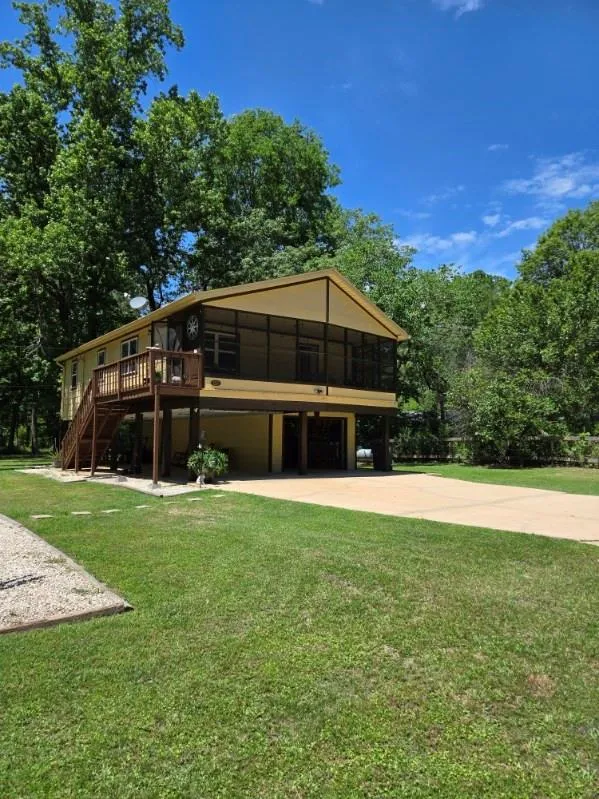 123 White Oak Drive Woodbranch, TX 77357