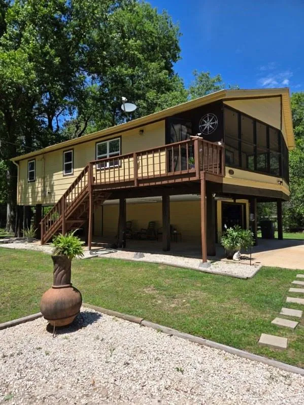 123 White Oak Drive Woodbranch, TX 77357