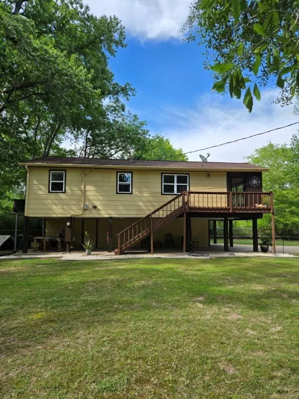 123 White Oak Drive Woodbranch, TX 77357