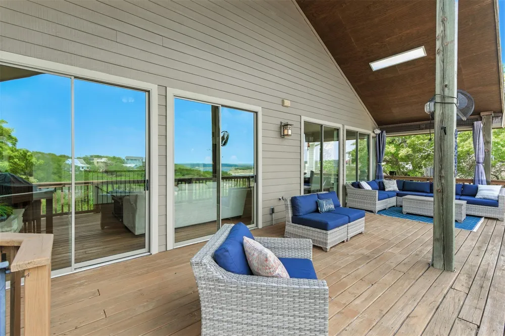605 Riviera Drive Canyon Lake, TX 78133