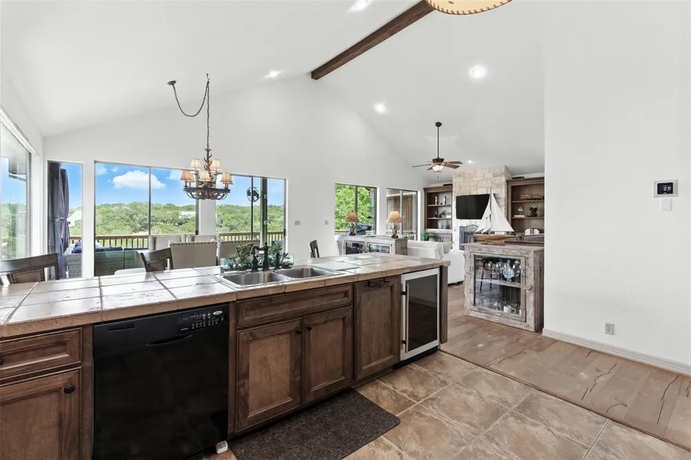 605 Riviera Drive Canyon Lake, TX 78133
