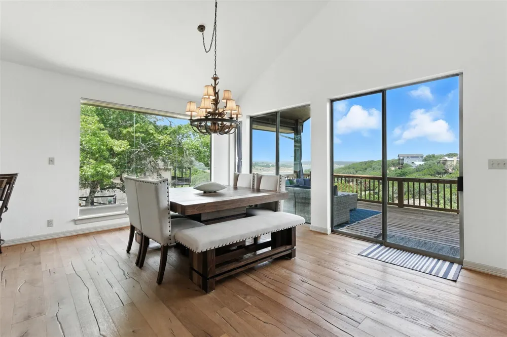 605 Riviera Drive Canyon Lake, TX 78133