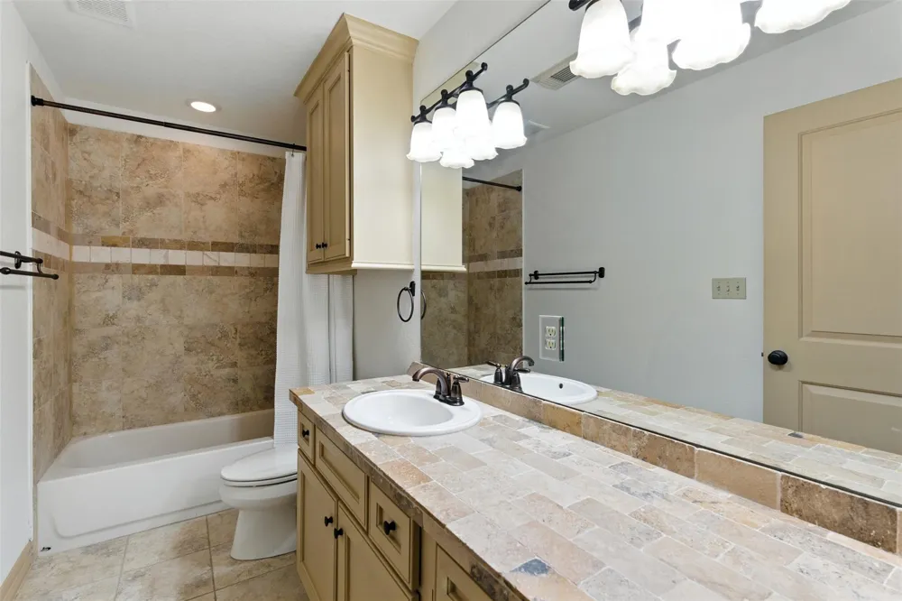 605 Riviera Drive Canyon Lake, TX 78133