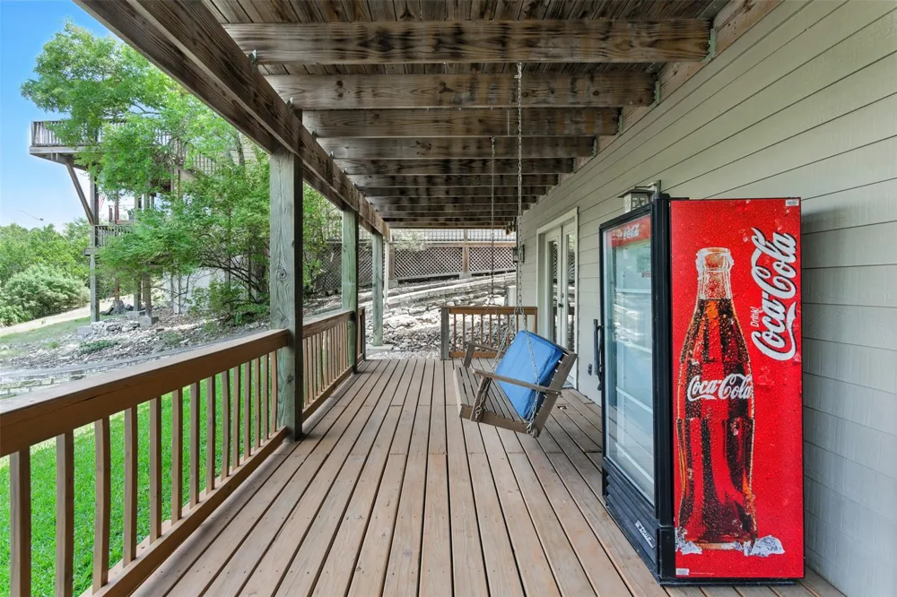 605 Riviera Drive Canyon Lake, TX 78133