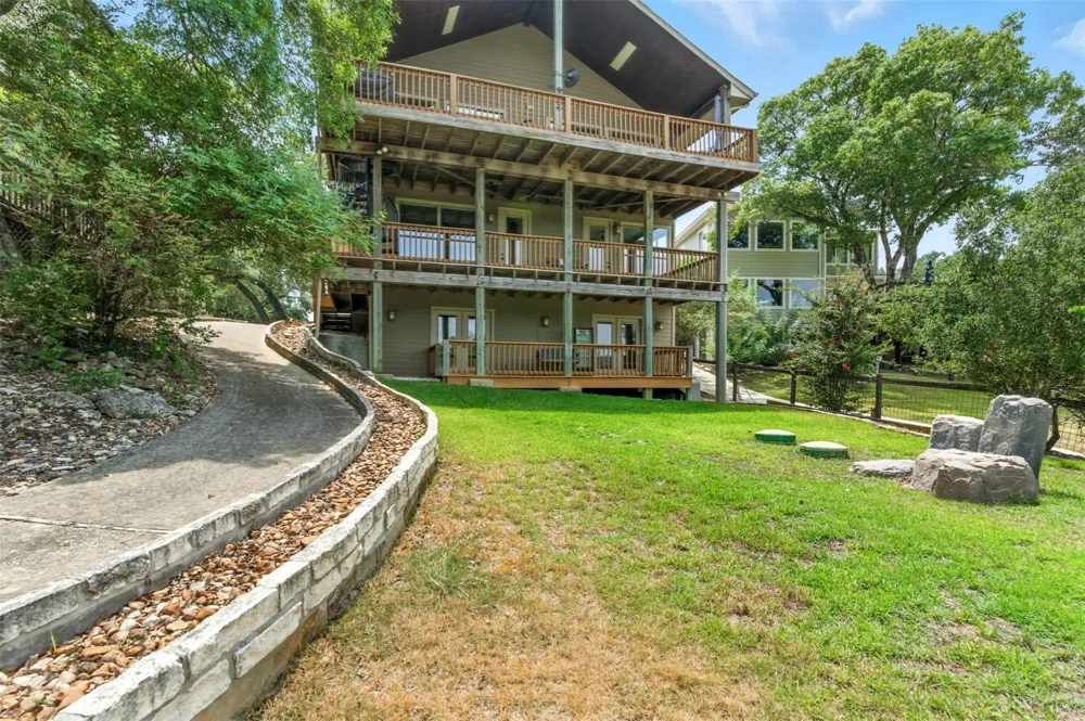 605 Riviera Drive Canyon Lake, TX 78133