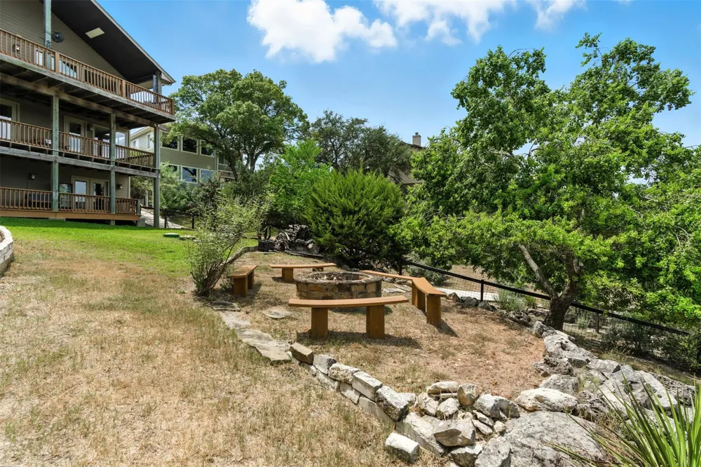605 Riviera Drive Canyon Lake, TX 78133