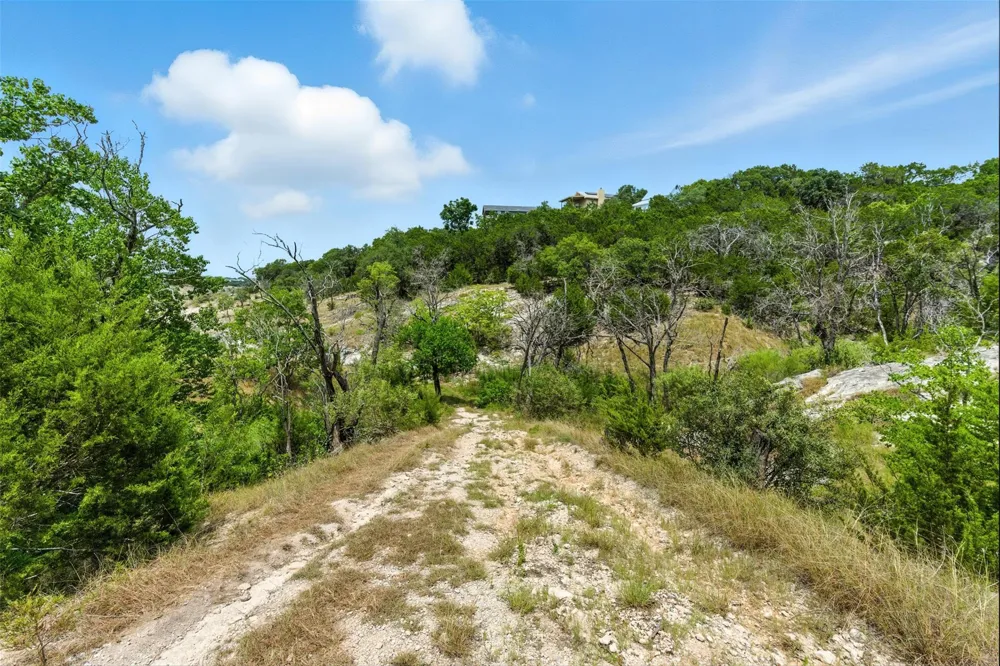 605 Riviera Drive Canyon Lake, TX 78133