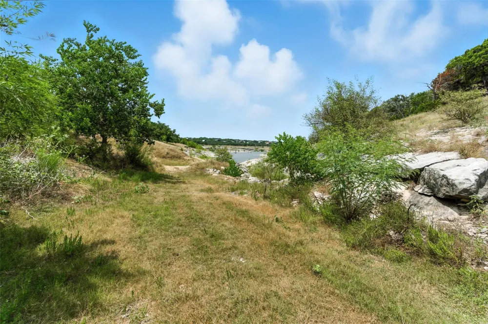 605 Riviera Drive Canyon Lake, TX 78133