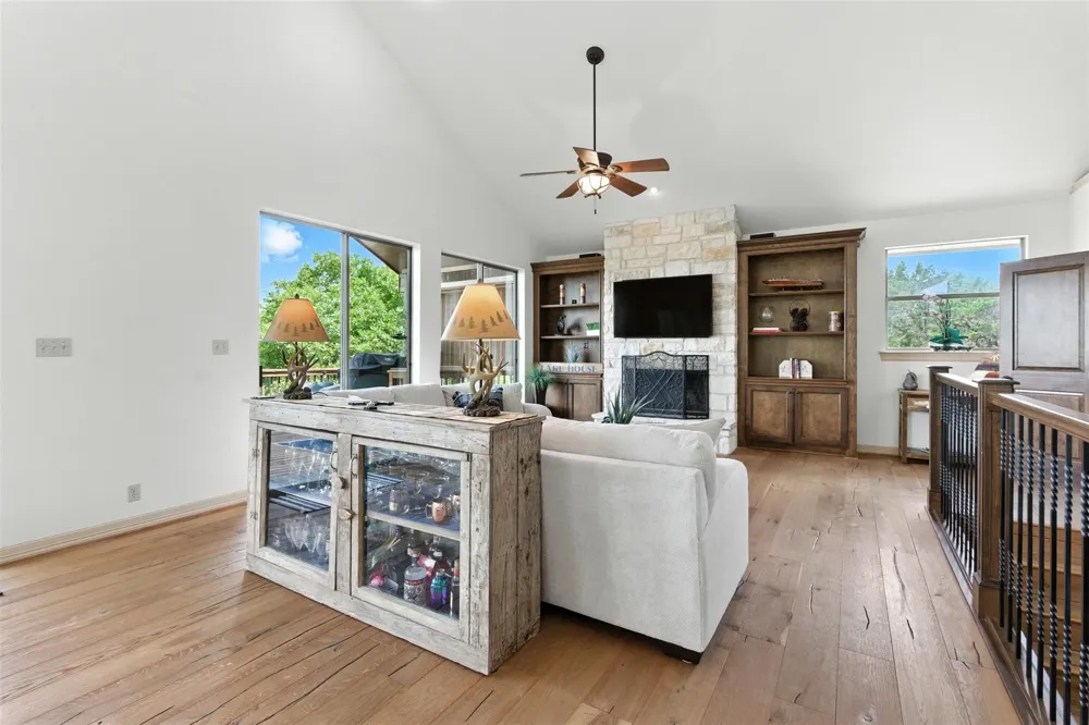 605 Riviera Drive Canyon Lake, TX 78133