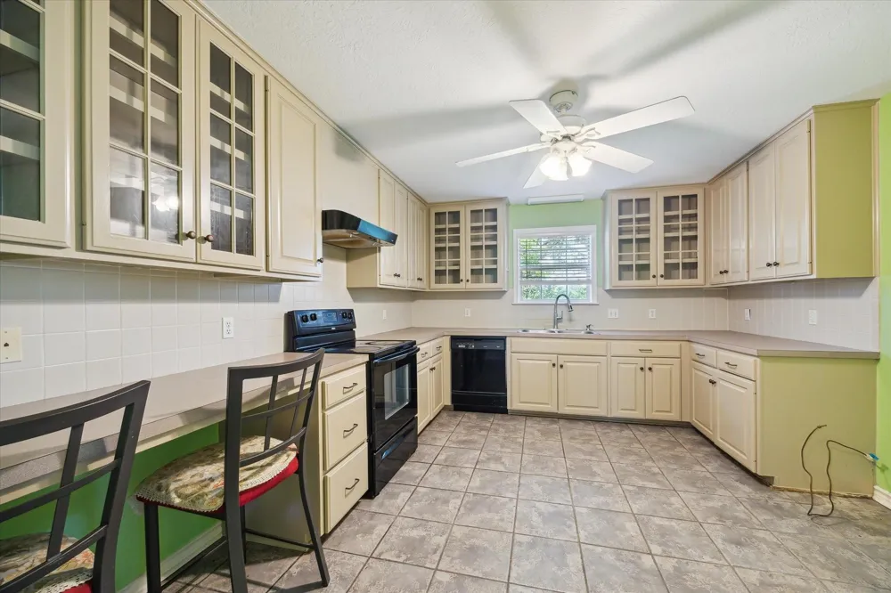 1011 Fm 2502 Road Bellville, TX 77418