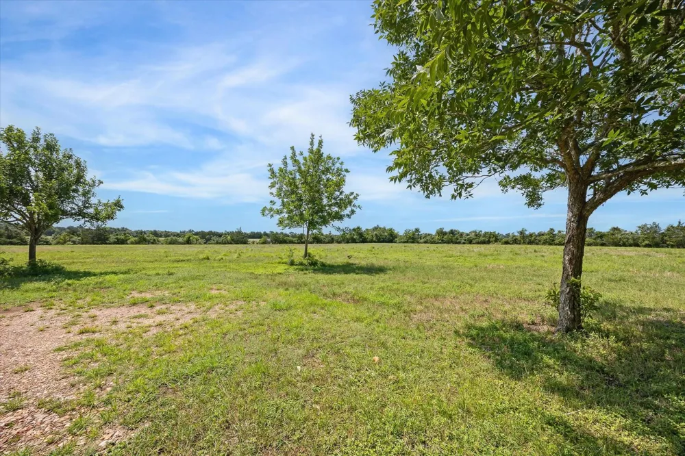 1011 Fm 2502 Road Bellville, TX 77418