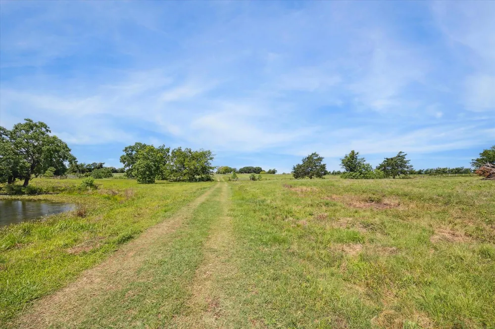 1011 Fm 2502 Road Bellville, TX 77418