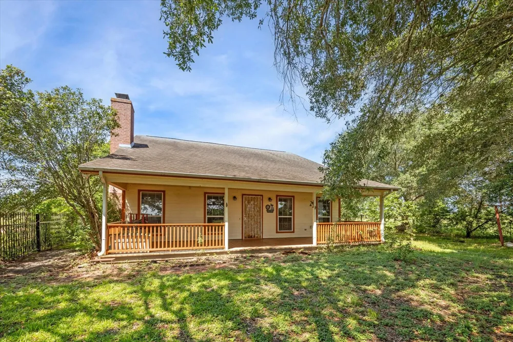 1011 Fm 2502 Road Bellville, TX 77418