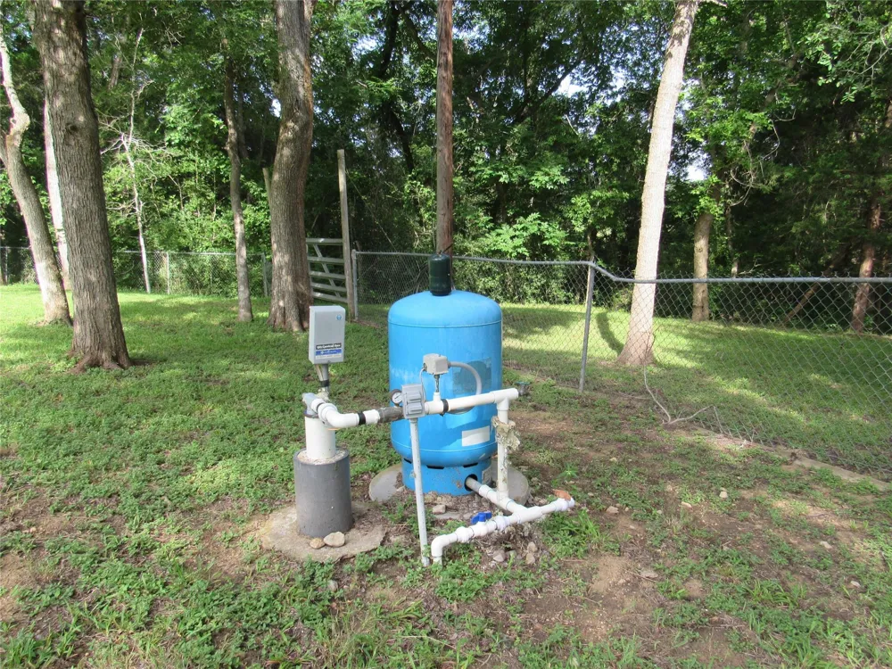 9491 Rocky Road Bellville, TX 77418