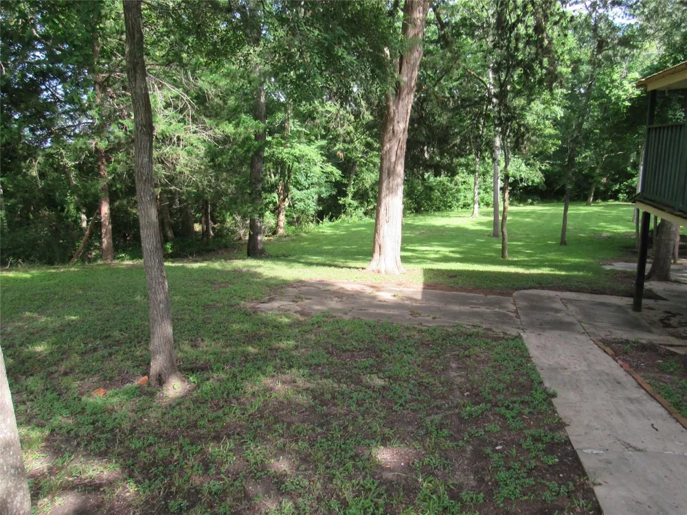 9491 Rocky Road Bellville, TX 77418