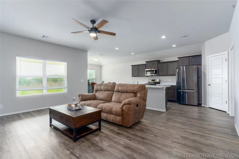 7312 E 141st Street Collinsville, OK 74021