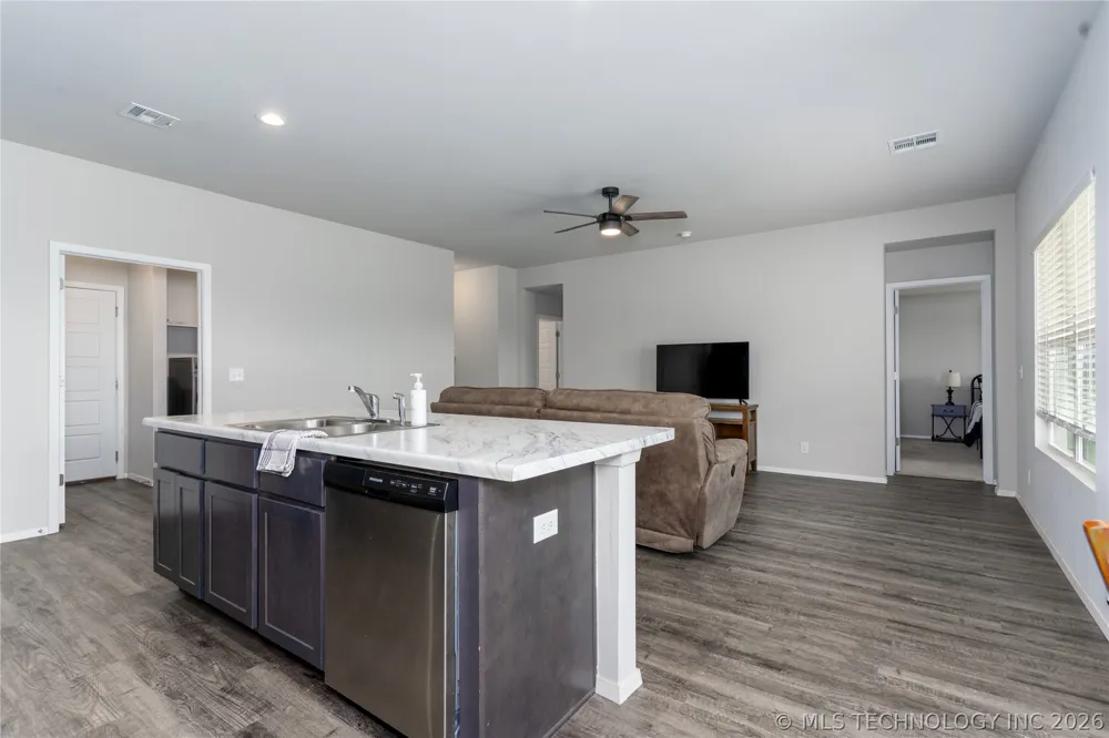 7312 E 141st Street Collinsville, OK 74021