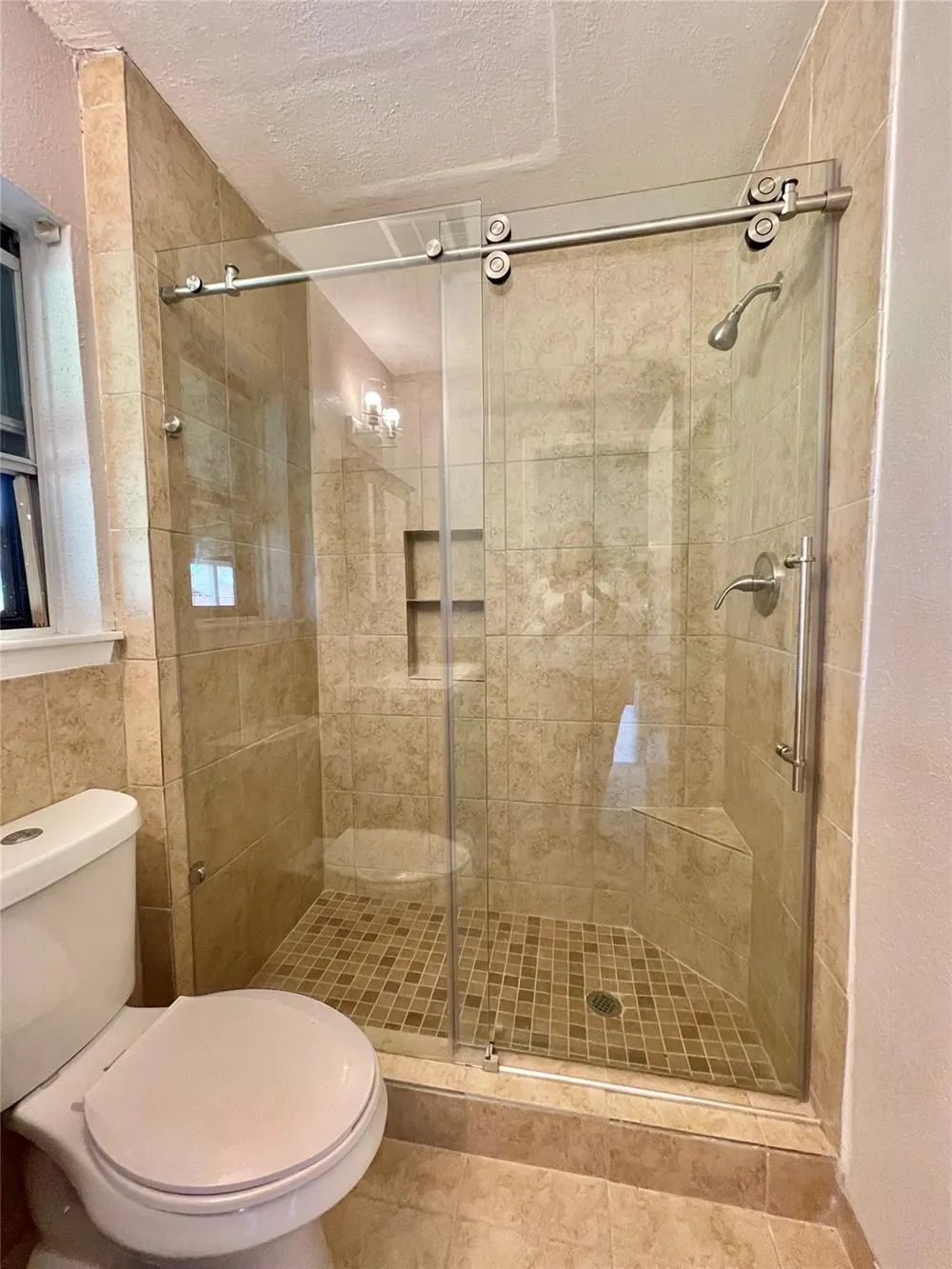 509 Dwyer Street Angleton, TX 77515