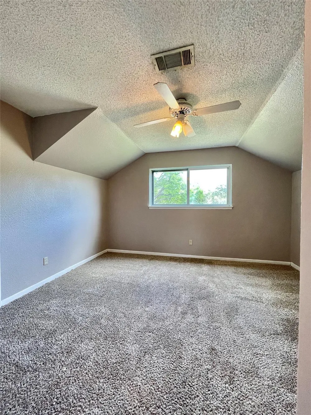509 Dwyer Street Angleton, TX 77515