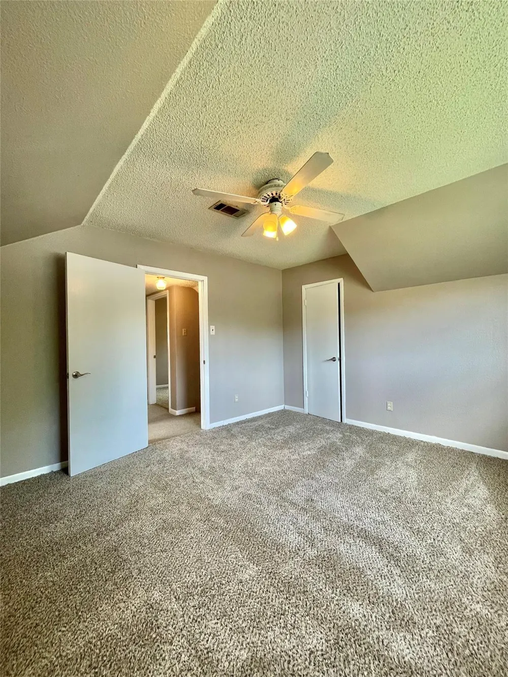 509 Dwyer Street Angleton, TX 77515
