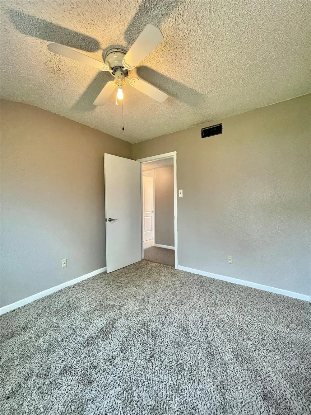 509 Dwyer Street Angleton, TX 77515