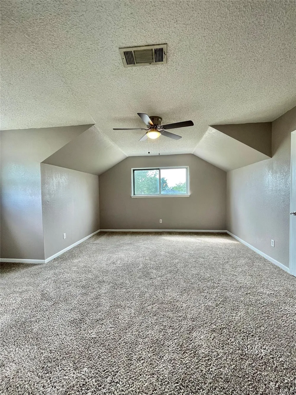 509 Dwyer Street Angleton, TX 77515
